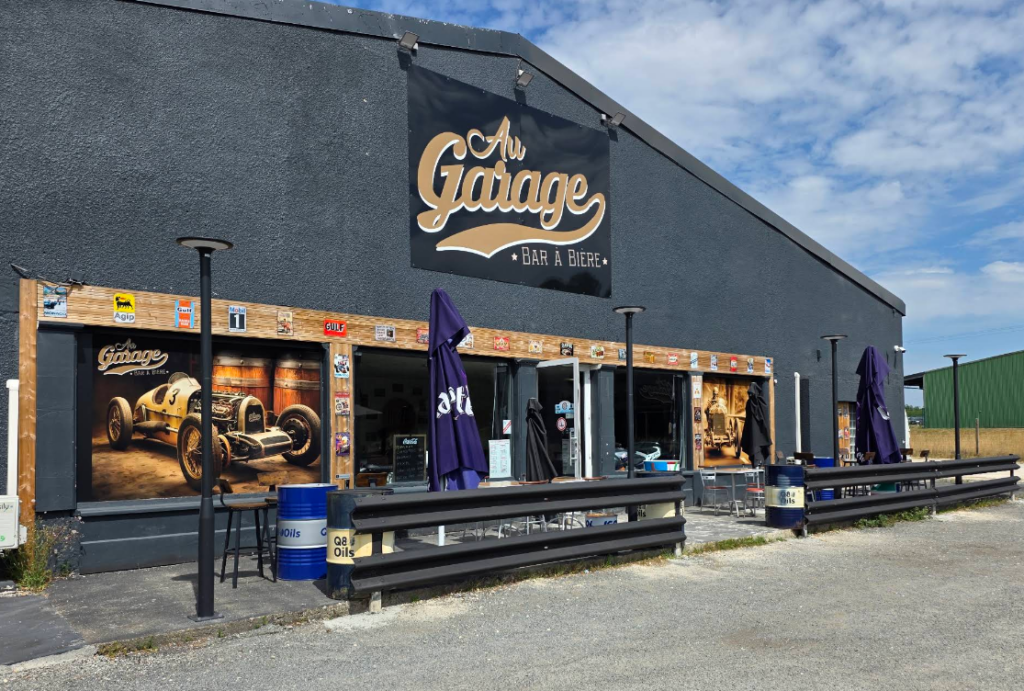 au garage